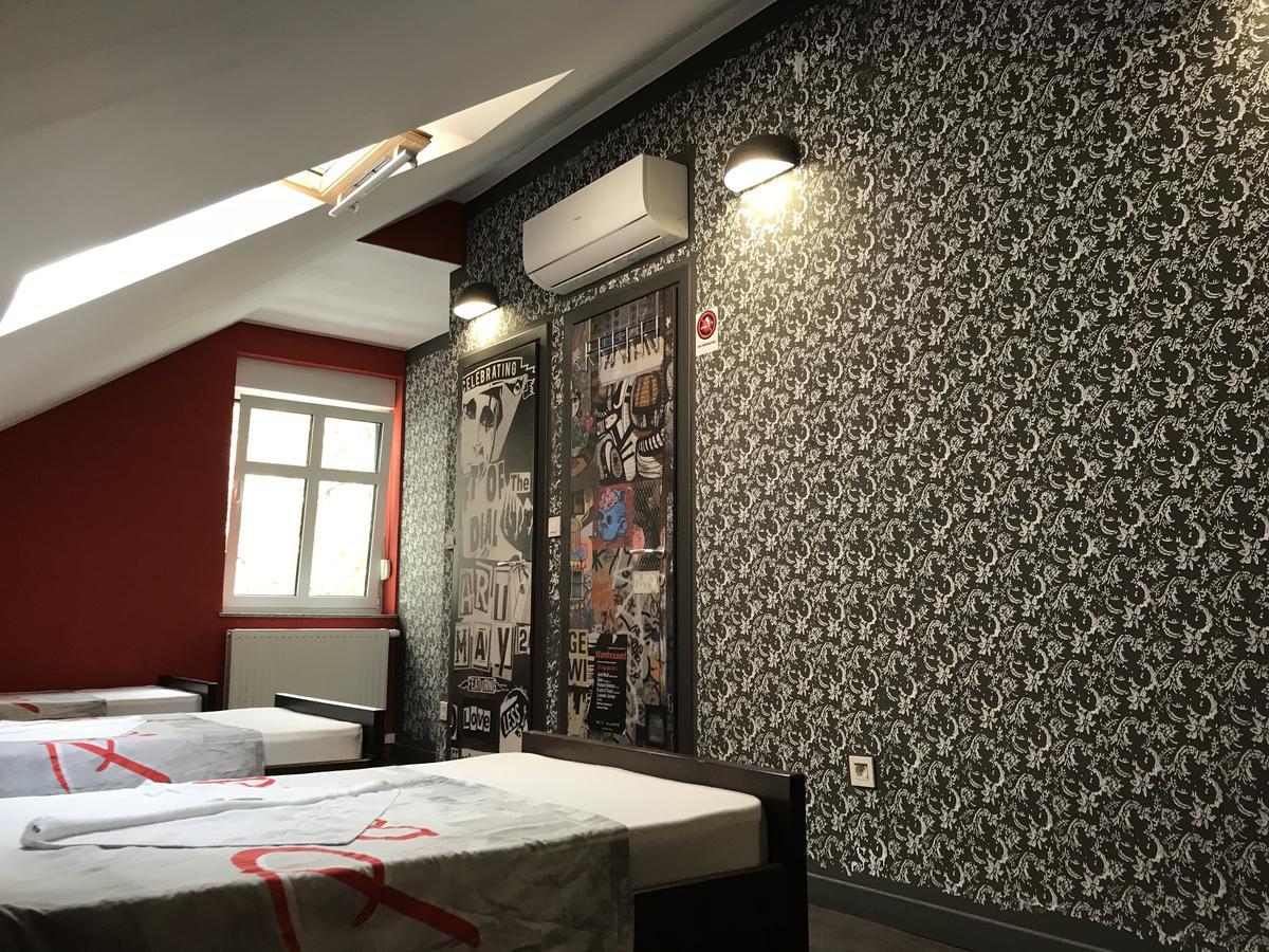Hostel Paris ซาเกร็บ ภายนอก รูปภาพ
