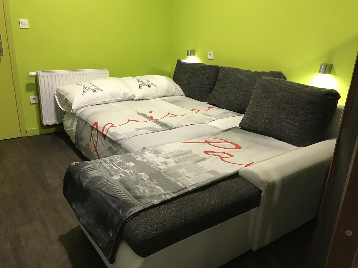 Hostel Paris ซาเกร็บ ภายนอก รูปภาพ