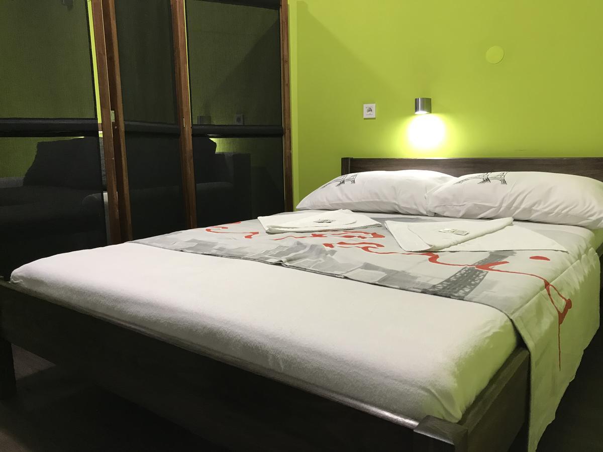 Hostel Paris ซาเกร็บ ภายนอก รูปภาพ