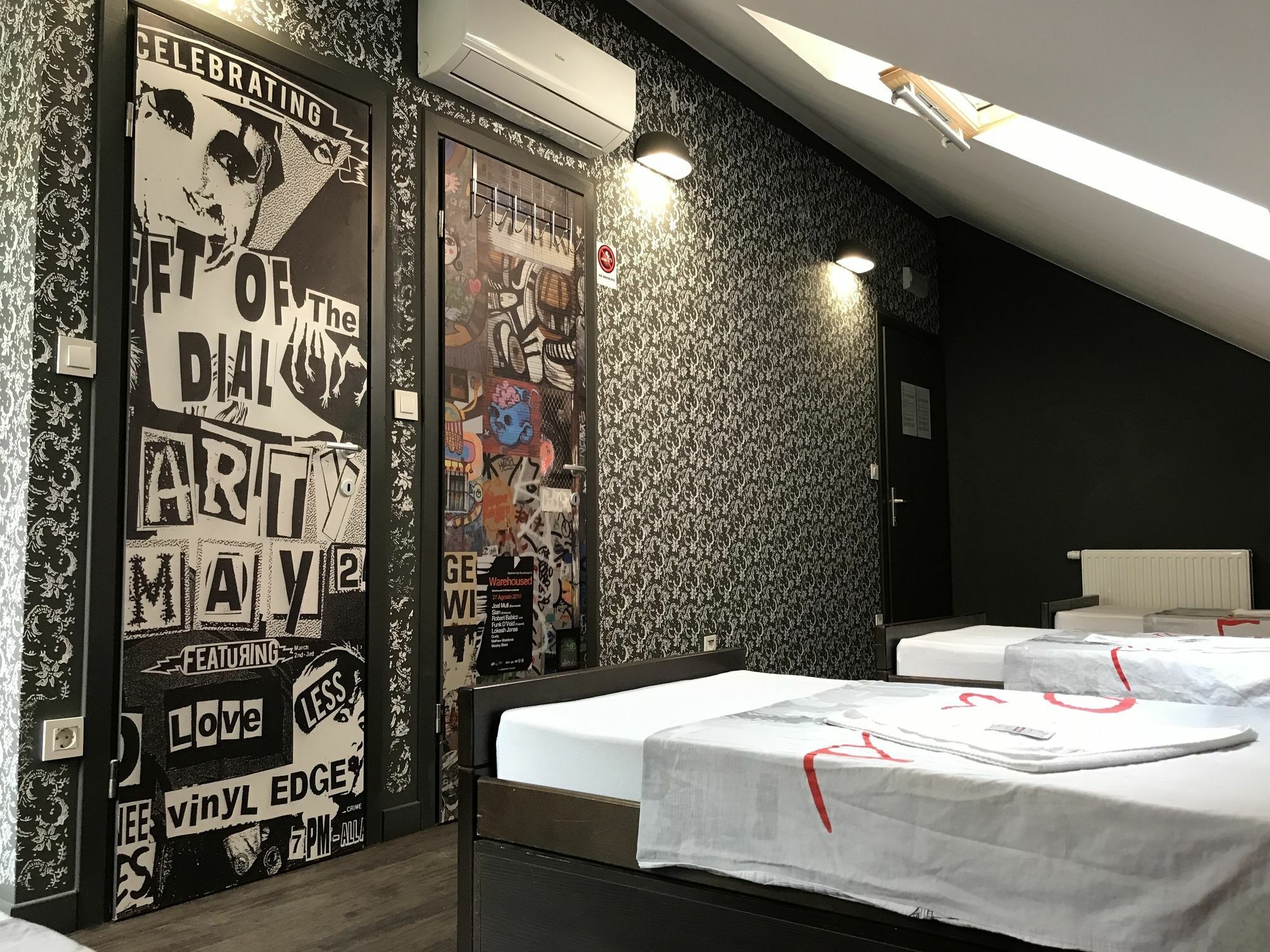Hostel Paris ซาเกร็บ ภายนอก รูปภาพ